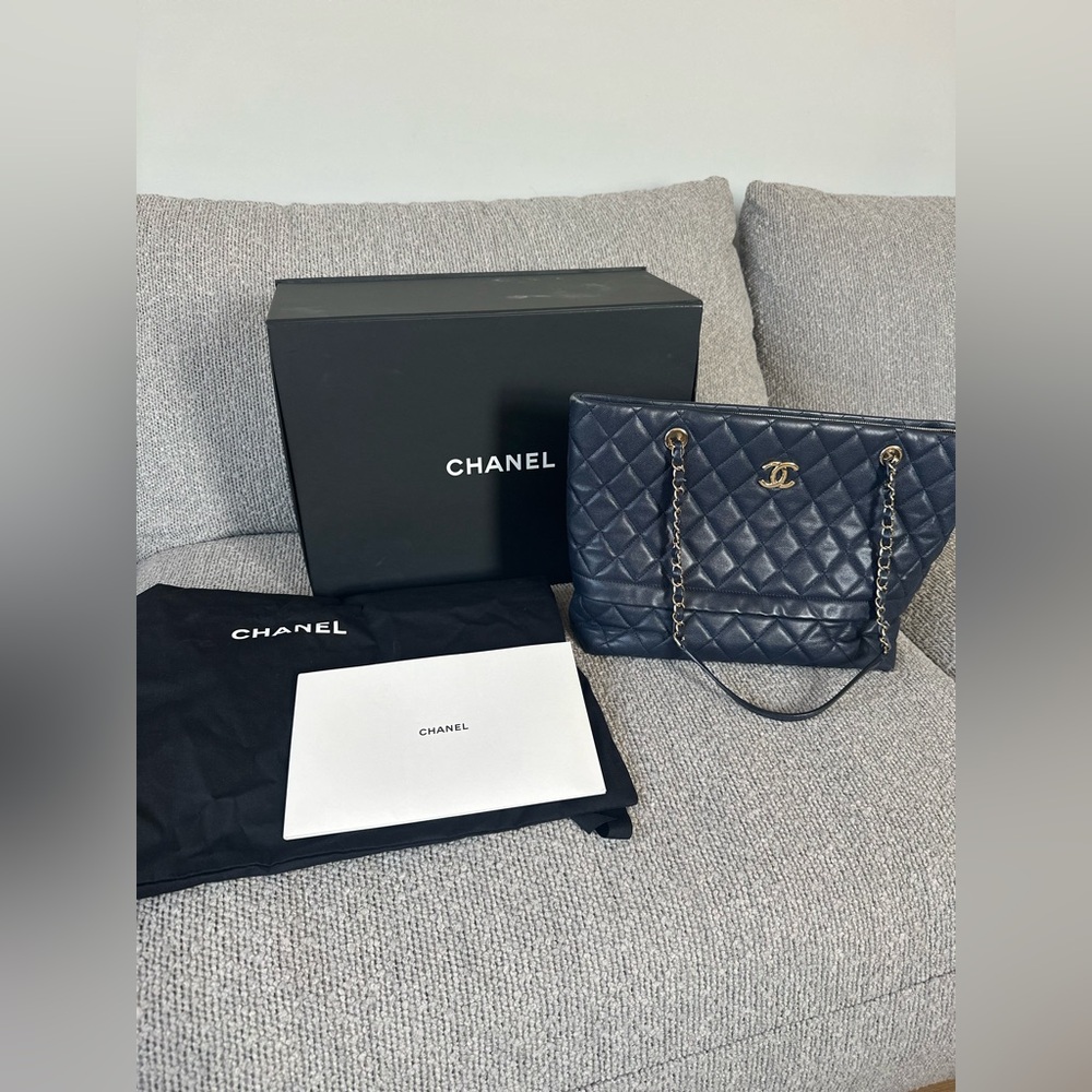 Chanel Navy caviar Quilted rolled up  Shoulder tote Bag